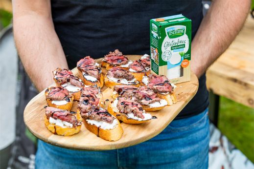 Crostini met rosbief en geitenkaas - 1456x970px